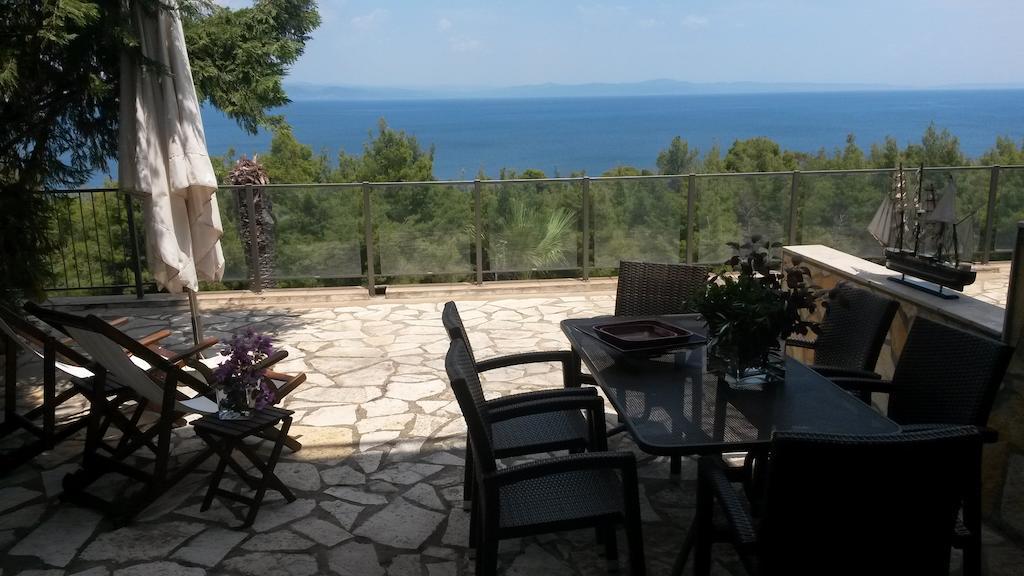 Paressa Villas Nea Fokea Room photo